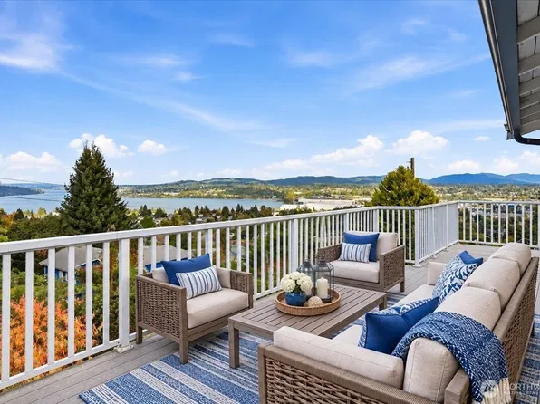 8205 S 123rd Place, Seattle, WA 98178