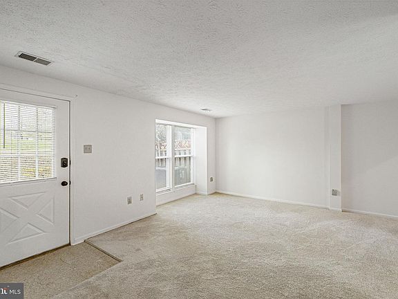 4th image of 26 Whitechurch Ct