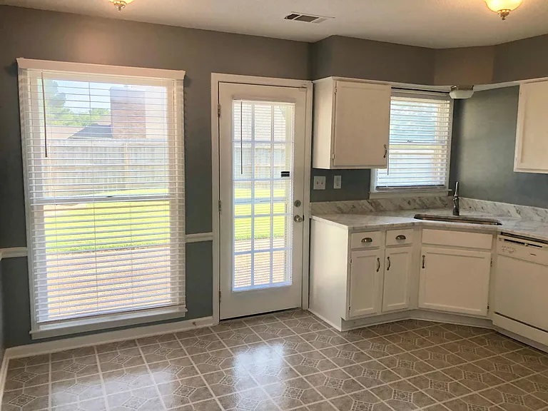 8358 Trinity Rd — Photo 12
