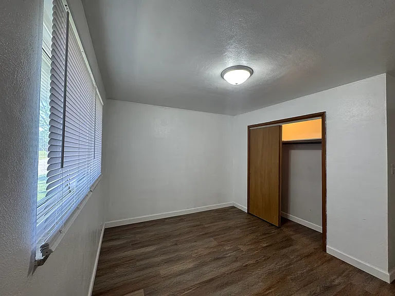 1701 E Southern Ave — Photo 12