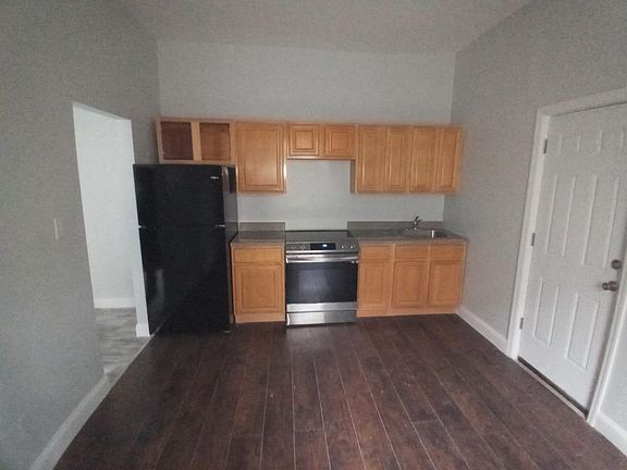 2nd image of 214 Buena Vista Ave