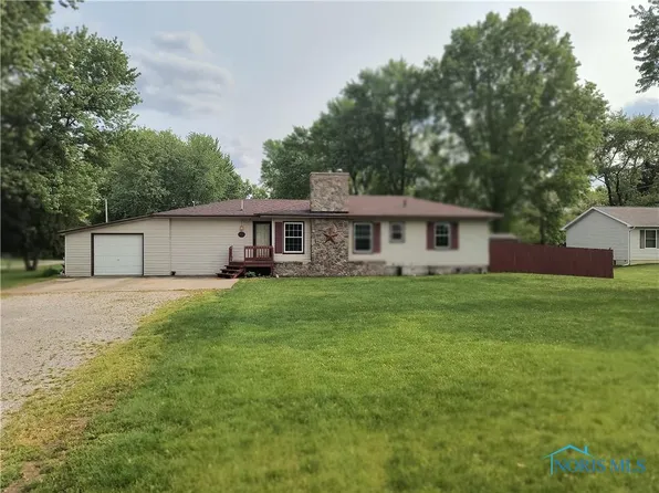 433 W Airport Hwy, Swanton, OH 43558