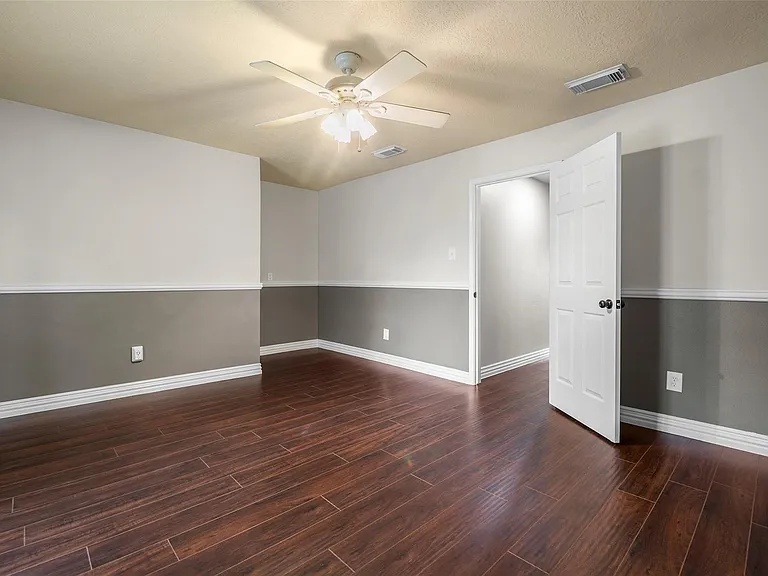 7914 Millbrook Dr — Photo 29