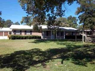 524 Georgia Ln, Gladewater, TX 75647