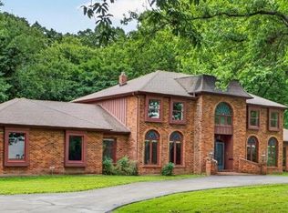 1940 Windmoor Pl, Saint Louis, MO 63131