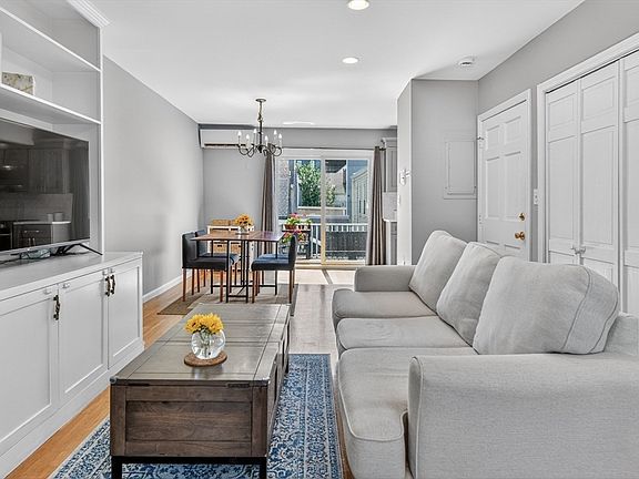 3rd image of 67 Sullivan St #3