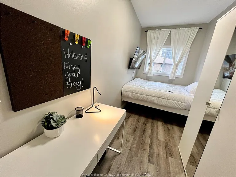 600 Park St W #1 — Photo 17