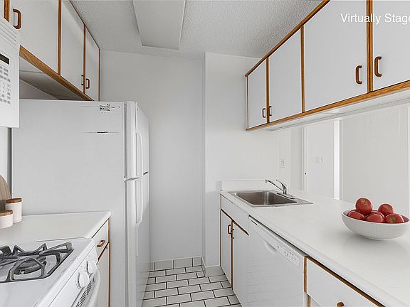 5th image of 200 Rector Pl APT 12F