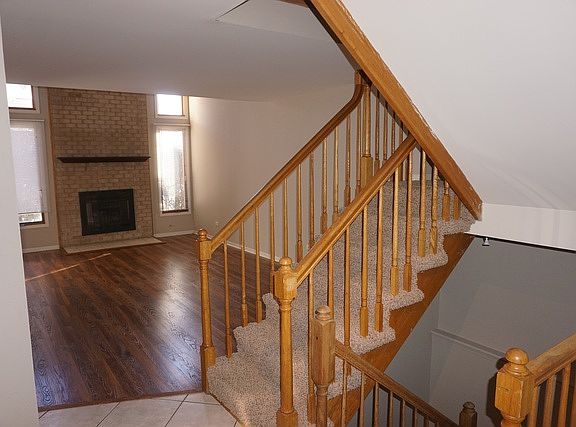 3rd image of 9031 W 111th St APT E