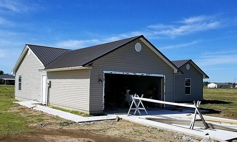 2nd image of 108 Jack Rabbit Dr