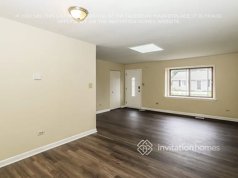3224 Windsor Ln — Photo 4