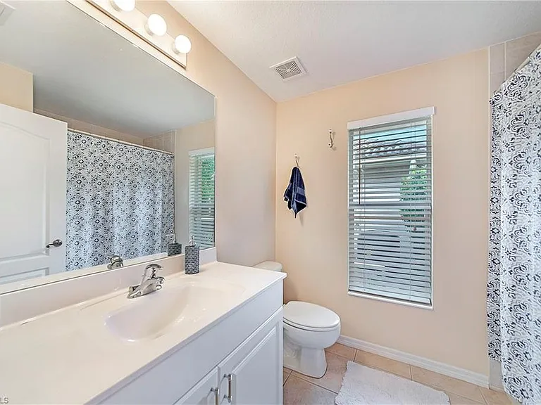 1032 Tivoli Ln — Photo 12