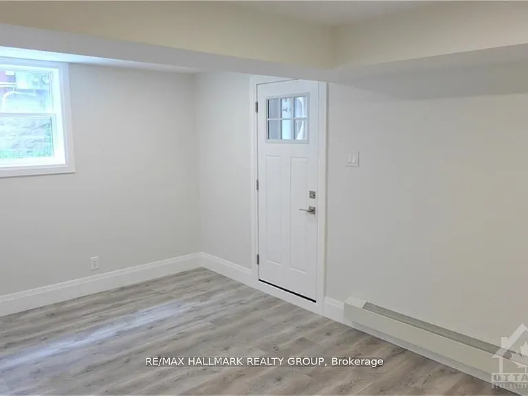 375 Mackay St #6 — Photo 2