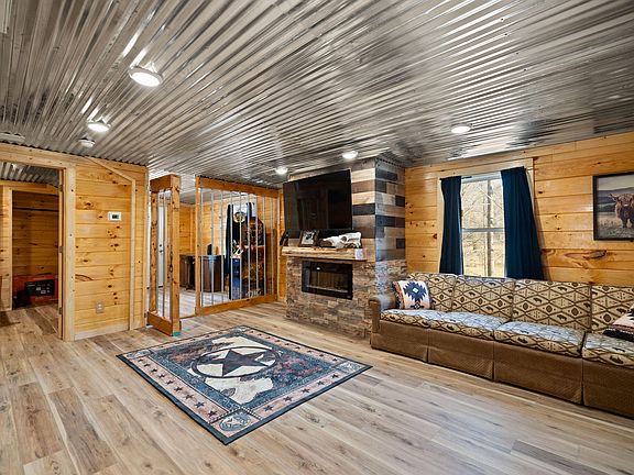 2nd image of 414 Upper Cane Creek Rd