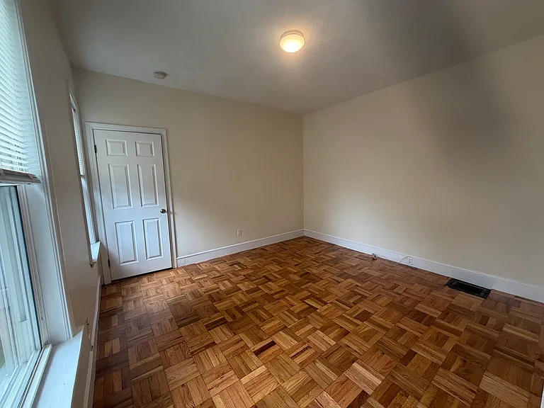 4 Usher Rd #2 — Photo 8