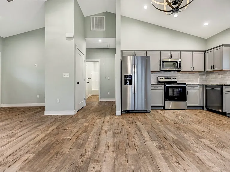 629 Prescott Ave #1 — Photo 6