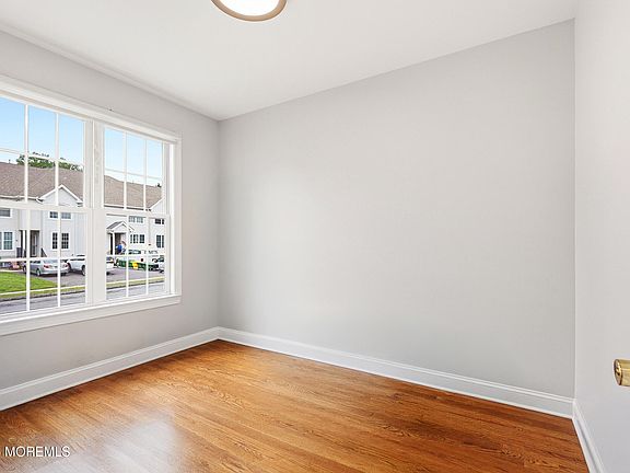 4th image of 17 Stamford Hill Road