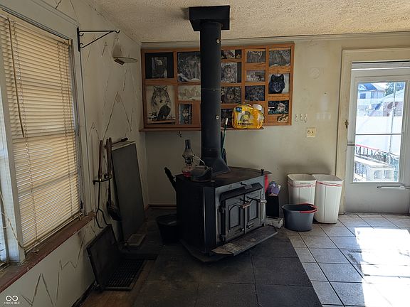4th image of 224 Lafayette Ave