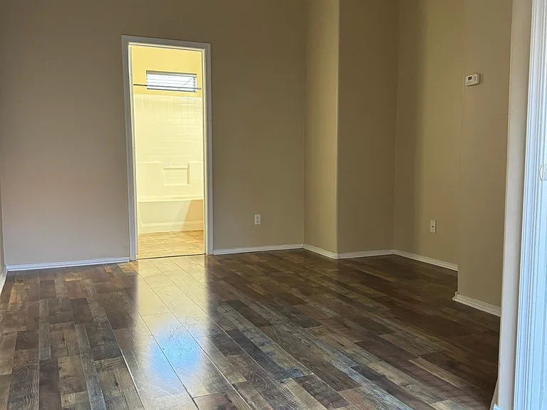 22125 N 29th Ave #123 — Photo 9