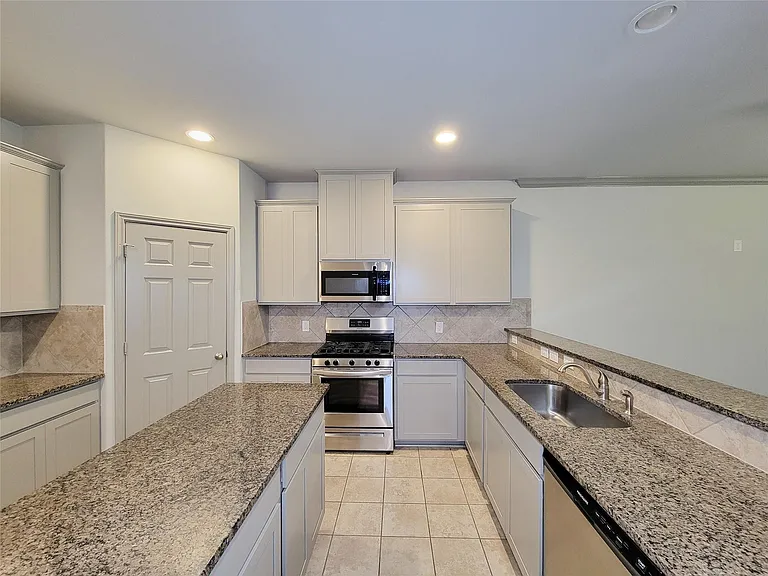 15611 Jackie Robinson Rd — Photo 10