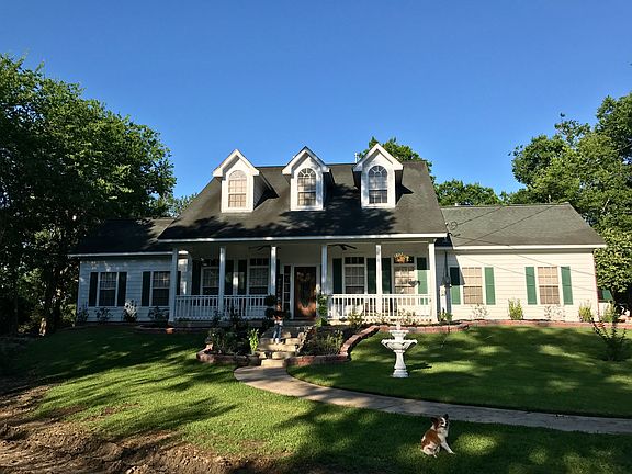 3rd image of 222 Lost Lake Dr