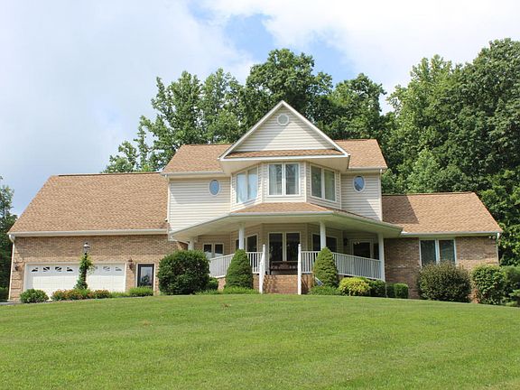 2nd image of 8795 Starlight Ln