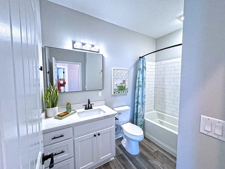 The BLVD Apartments — Photo 9