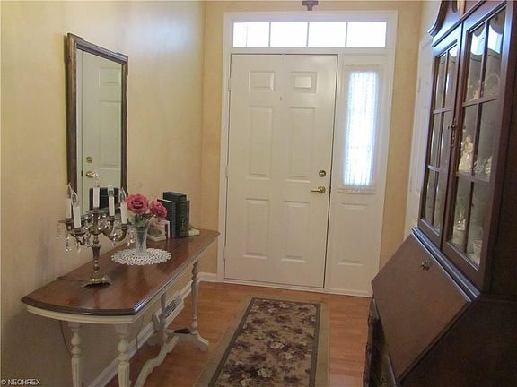 3rd image of 10370 River Rock Ln