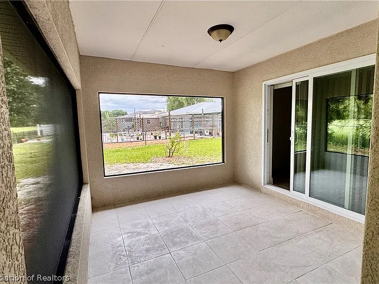 3252 Golfview Rd — Photo 14