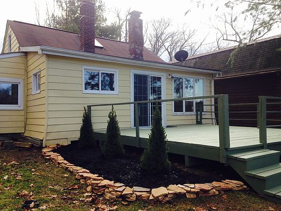2nd image of 15482 Lake Shore Dr