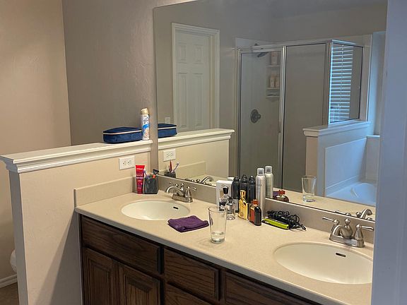 5th image of 3101 Yosemite Dr