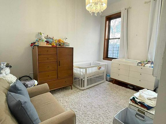 2nd image of 19 W 70th St APT 2r