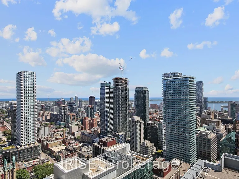 197 Yonge St #3405 — Photo 14