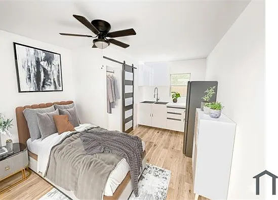 3239 E Van Buren St #1-14 — Photo 2