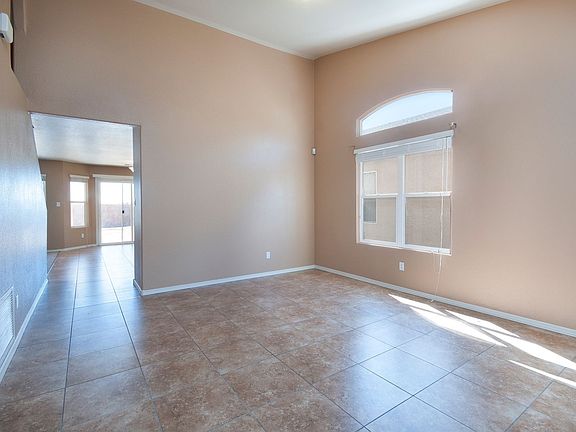 4th image of 10124 Calle Chulita NW