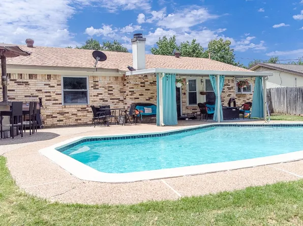 6621 Kitty Dr, Watauga, TX 76148