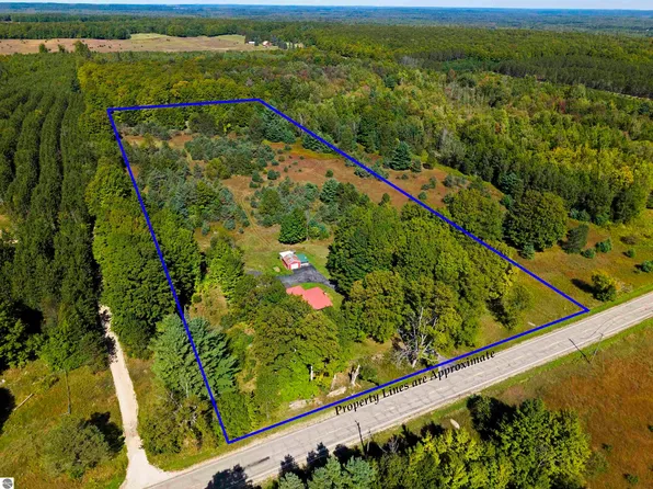 1783 SE West Sharon Rd, Fife Lake, MI 49633