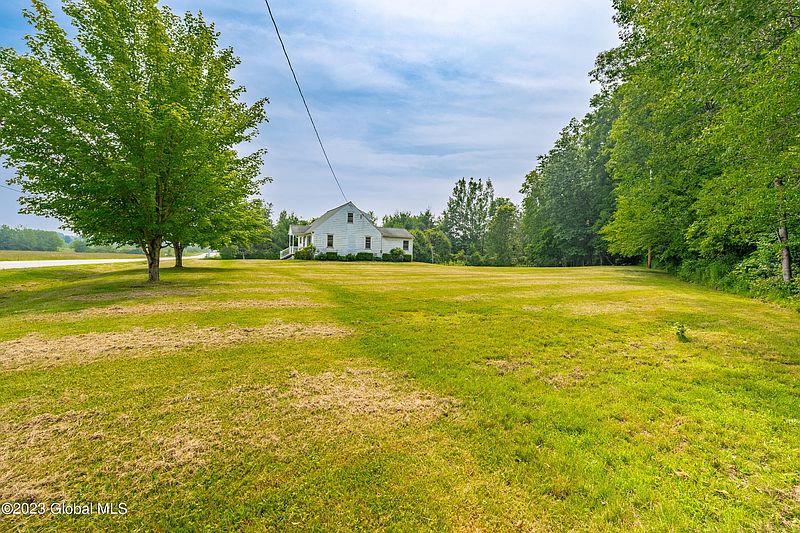 3rd image of 70 Northern Pines Road
