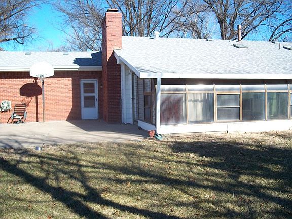 2nd image of 8001 E Willowbrook Rd