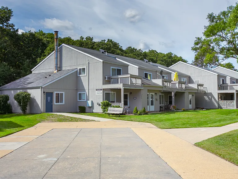 Siena Village (62 Years or Older, Income Limits Restrictions Apply) — Photo 34