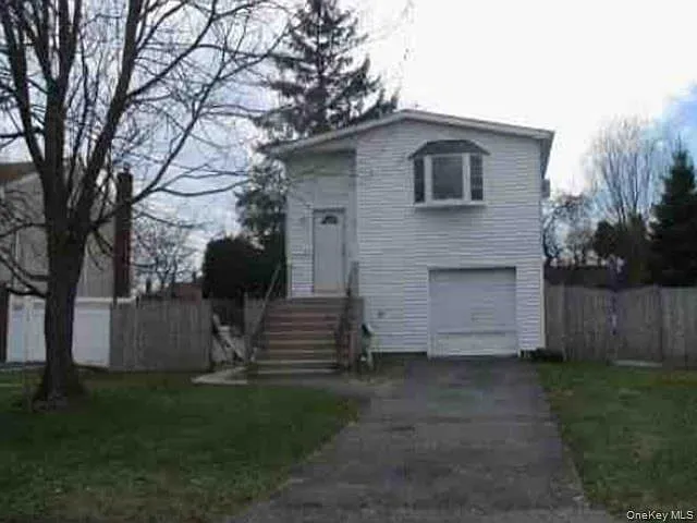 78 Stowe Avenue photo 1