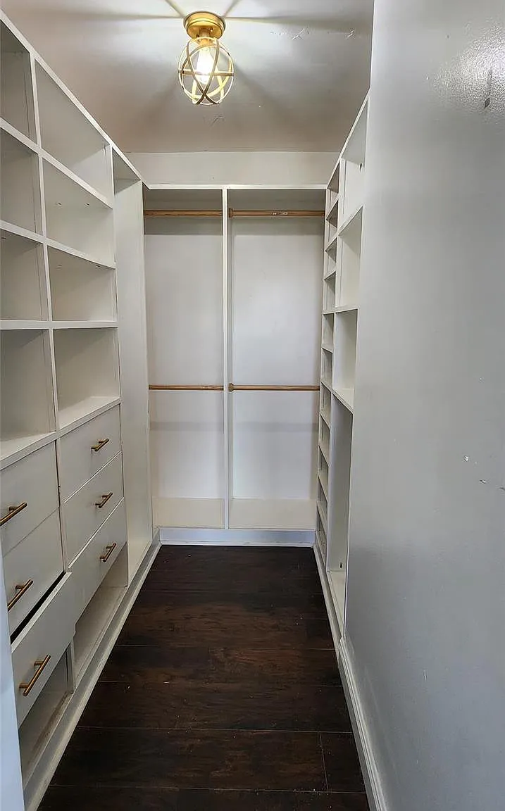 2 bed, 2.0 bath, 770 sqft, $2,000 — Photo 4