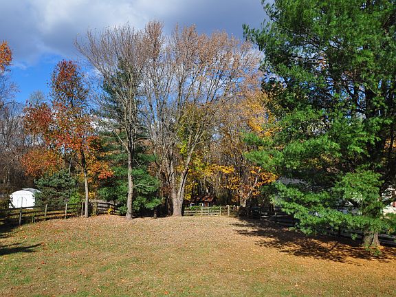 3rd image of 2604 Seskey Glen Ct