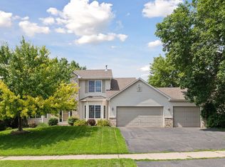 2394 Manuela Dr, Chaska, MN 55318