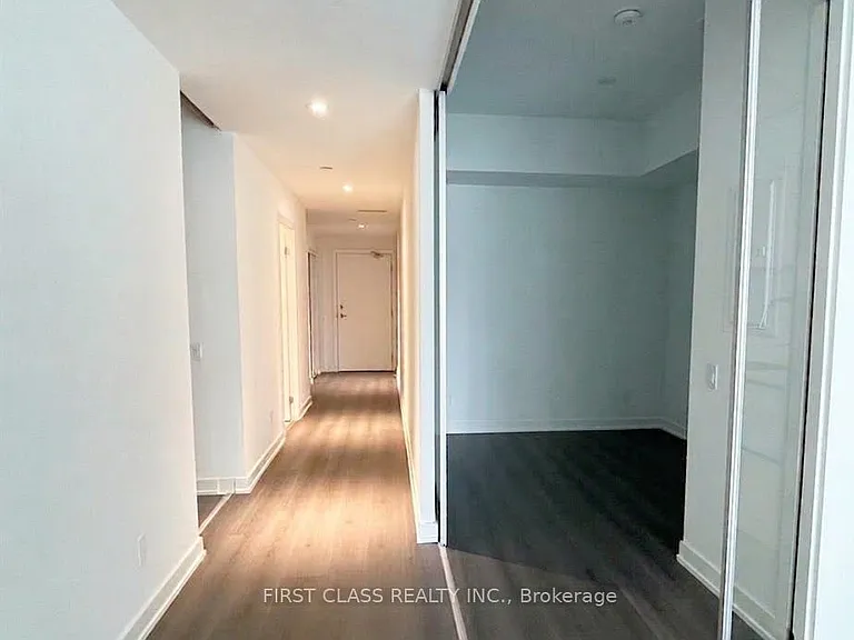 8 Wellesley St W #606 — Photo 5