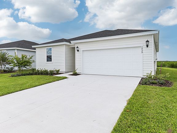 Exterior of the Bluebell plan in Lakes at Bella Lago.
