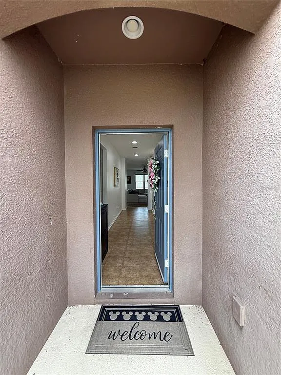 3 bed, 2.0 bath, 1700 sqft, $2,000 — Photo 2