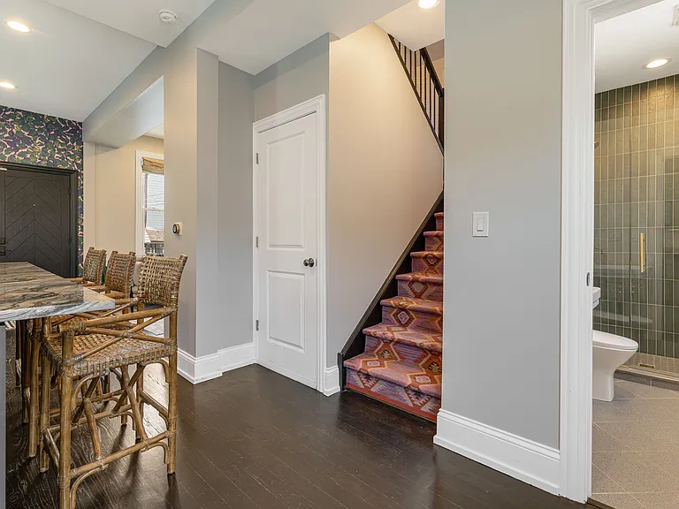 2823 N Albany Ave — Photo 12