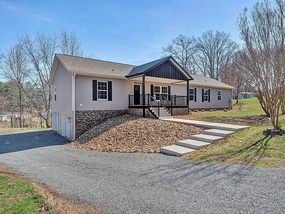 3rd image of 200 Surber Dr