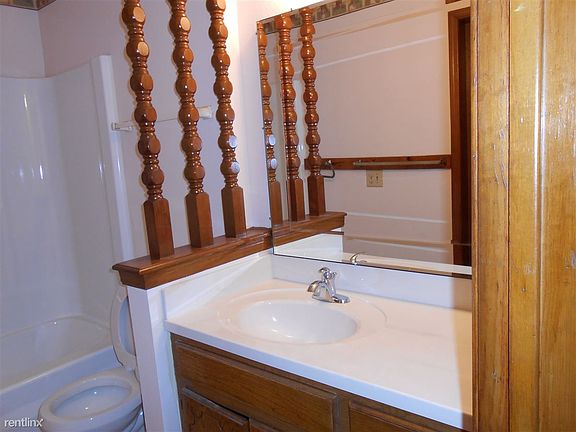 tacker rd. house- 802 warehouse 081